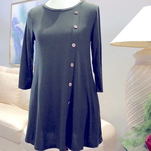 SZ M SWING DRESS WITH BUTTON ACCENTS.      NWT